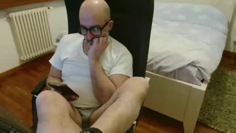 simi online show from February 26, 7:37 pm