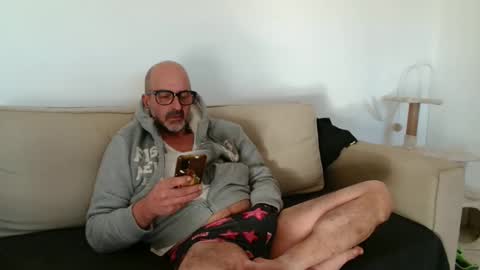 simi online show from November 29, 1:46 pm