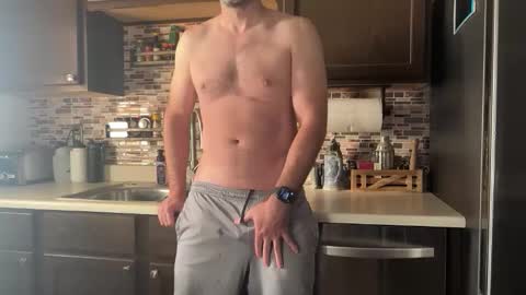 newguy_097 online show from November 28, 3:14 pm