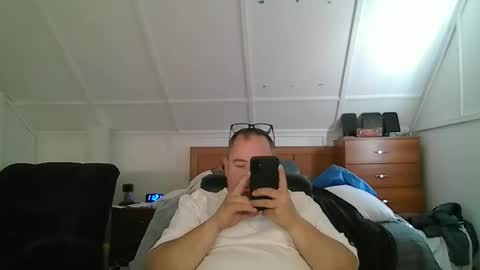 niceguy7208 online show from November 9, 4:22 pm