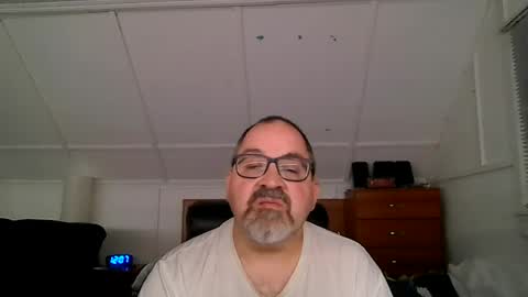 niceguy7208 online show from August 8, 4:08 am