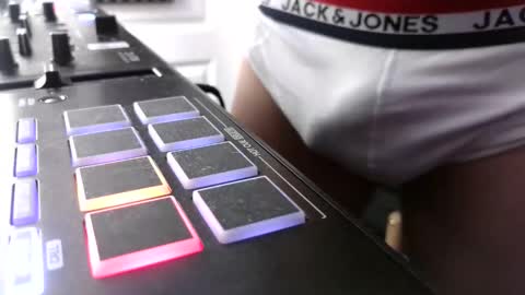 niceguy_69xx online show from February 21, 9:49 pm