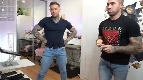 nick_howlenxx online show from October 27, 1:35 pm