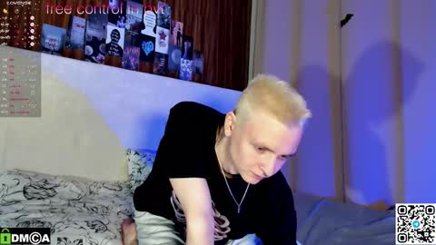 nick_kule online show from December 1, 11:41 pm