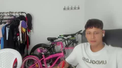 nick_master2 online show from May 3, 6:16 am