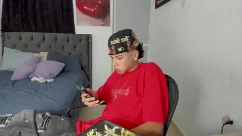 nick_master2 online show from April 6, 4:31 am