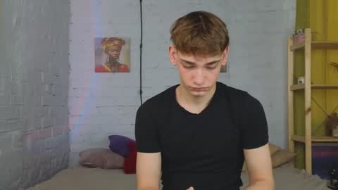Snapshot of nick_win chatting on December 7, 5:15 am Nick online show from December 7, 5:15 am