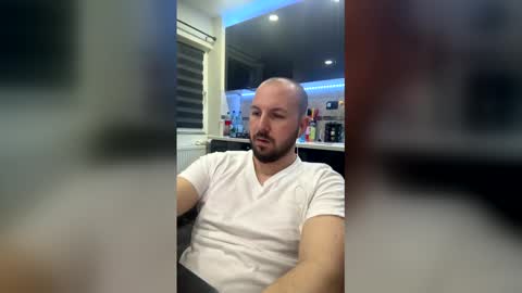 Julian online show from February 16, 1:47 am