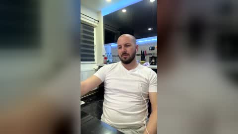 Julian online show from February 15, 1:12 am