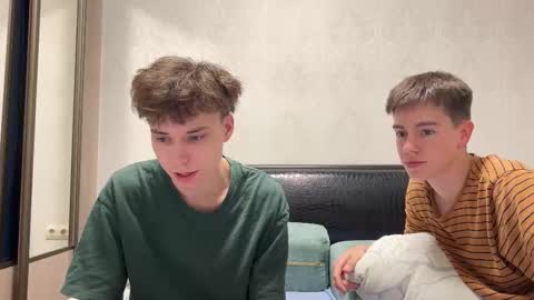 Snapshot of nickoxide chatting on October 22, 4:32 pm nickoxide online show from October 22, 4:32 pm
