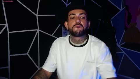 nicolas online show from November 23, 2:11 am