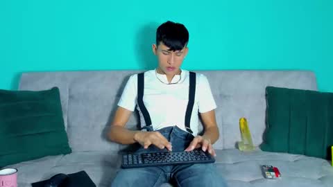 nicolastorres__ online show from October 24, 8:27 am