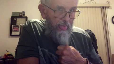 nightmoves1970 online show from November 2, 3:22 am