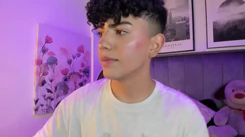Snapshot of niick_twink chatting on October 15, 7:32 pm niick_twink online show from October 15, 7:32 pm