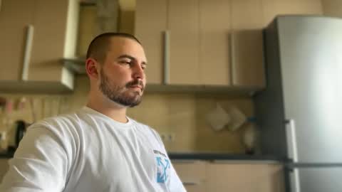 Snapshot of nikbusiness chatting on September 24, 12:14 pm Nick online show from September 24, 12:14 pm