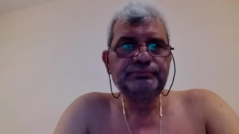 niklauss333 online show from June 30, 3:13 pm