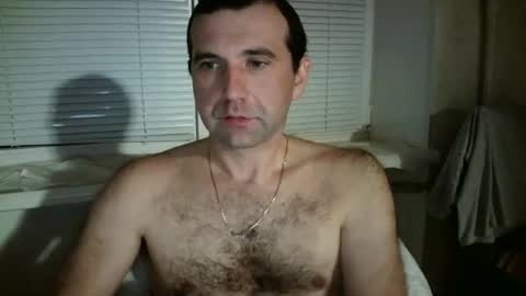 nikolas_vaz online show from December 4, 10:41 pm