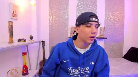    online show from November 18, 4:27 am