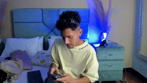 Noah online show from May 24, 5:24 am