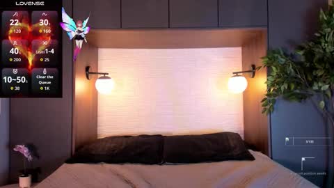 noah_dupont_ online show from November 17, 11:57 am