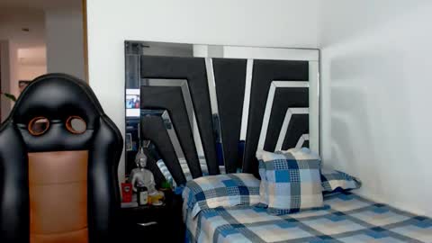 Noah Harris01 online show from November 27, 5:16 pm