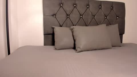 noah_johes online show from September 24, 3:50 am