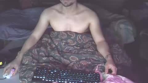 Noahcaliente online show from January 5, 9:03 pm