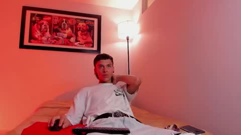 noahh_sky online show from March 23, 4:29 am