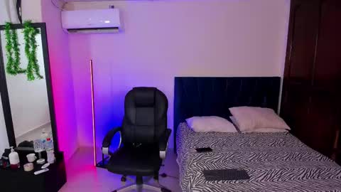 Im Nolan  online show from December 13, 8:04 pm