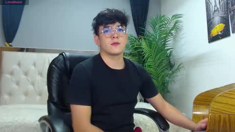 Nolan  online show from September 30, 6:00 pm