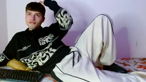 Snapshot of nolanjay chatting on September 24, 11:03 pm NolanJay69 online show from September 24, 11:03 pm