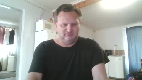 Snapshot of nollie244 chatting on October 19, 10:07 am Nollie online show from October 19, 10:07 am