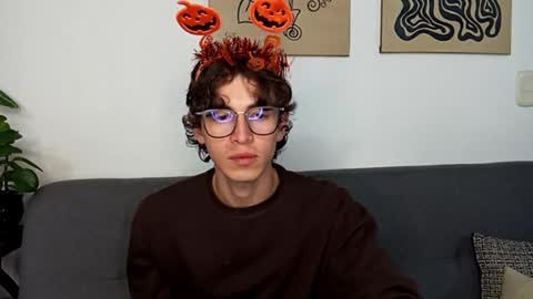 Norehg online show from October 17, 11:53 pm