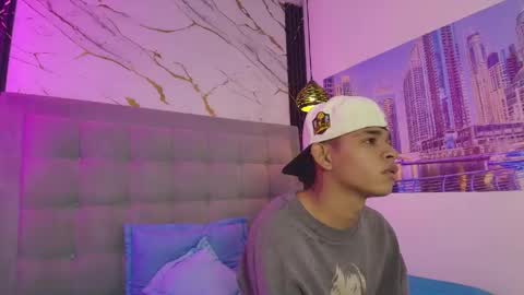 nova_mitchell online show from June 3, 2:33 pm
