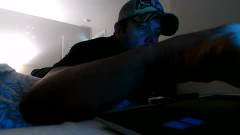 nuttincowboy727272 online show from May 29, 8:08 pm