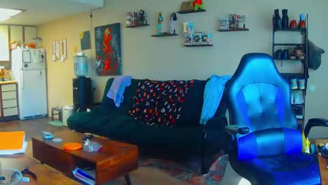 Check the links online show from January 6, 4:00 pm