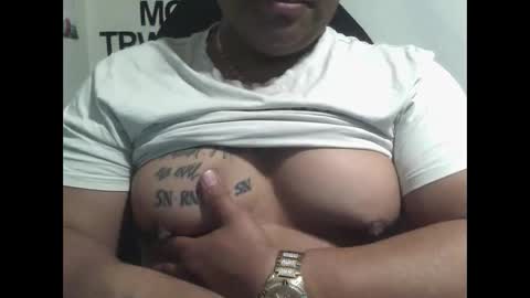 nuumaalii11 online show from September 29, 8:24 am