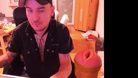 Chris online show from January 31, 8:40 pm