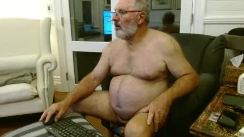 Ohjonny online show from December 2, 9:45 am