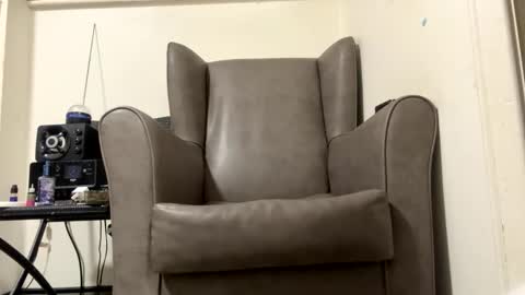 oiljames167 online show from February 1, 12:42 am