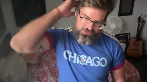 okayiguess online show from November 21, 7:46 pm