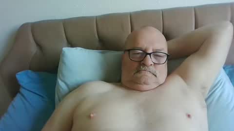 oldfkr69 online show from March 12, 8:30 am