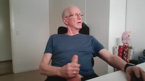 oldth online show from February 17, 11:53 am