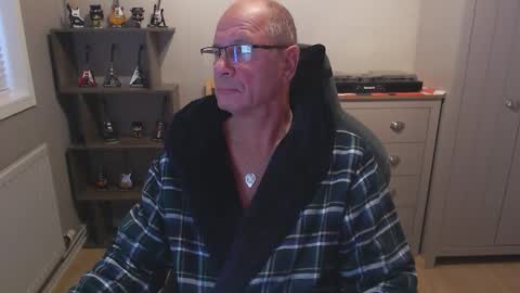 Snapshot of oldveteranuk chatting on September 14, 6:04 am oldveteranuk online show from September 14, 6:04 am