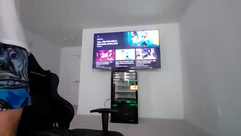 oliver4h5 online show from February 1, 7:56 pm