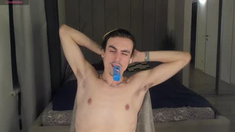 Snapshot of oliver__martinez chatting on October 8, 11:53 pm OLIVER MARTINEZ online show from October 8, 11:53 pm