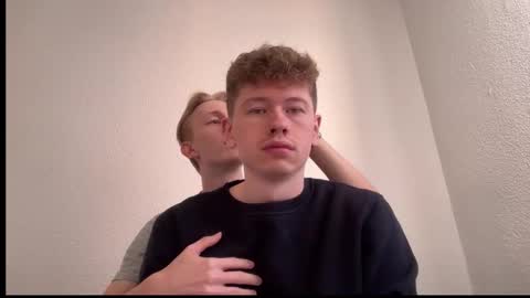 Snapshot of oliver_and_thomas chatting on October 11, 9:57 am Oliver and Thomas online show from October 11, 9:57 am