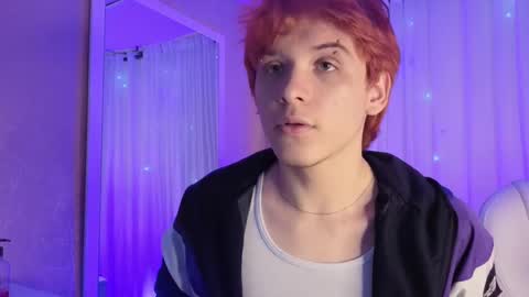Snapshot of oliver_big19 chatting on October 3, 12:54 pm oliver_big19 online show from October 3, 12:54 pm