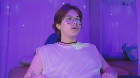 Snapshot of oliver_big19 chatting on September 22, 12:59 pm oliver_big19 online show from September 22, 12:59 pm