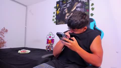 Oliver bray online show from December 18, 1:48 am